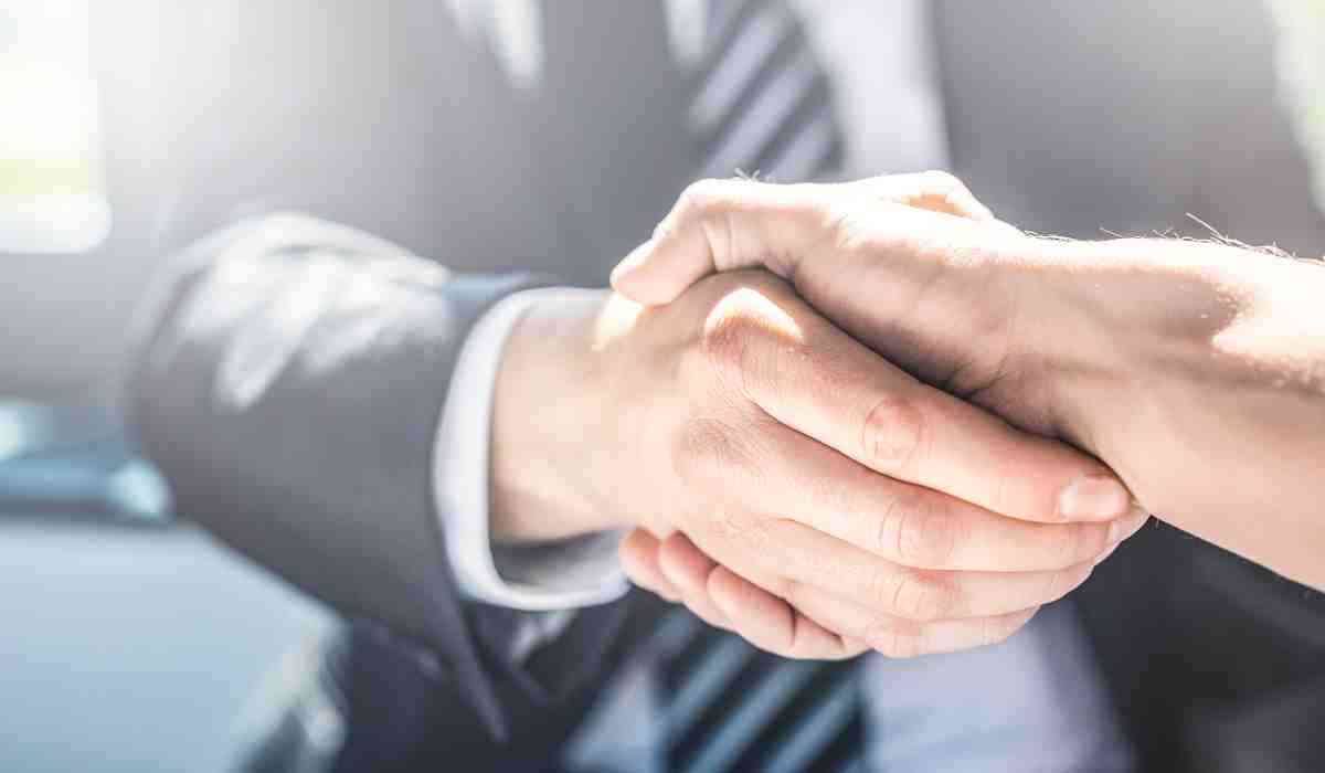 how to choose an insurance agent